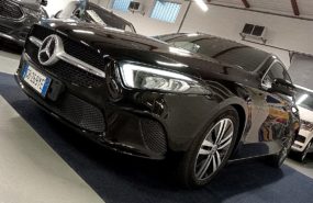 Mercedes-Benz A 180 d SPORT AUT CAMERA LED CARPLAY PRONTA CONS